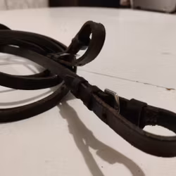 Bruna smala lädertyglar FULL