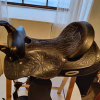 Svart westernsadel 16 tum