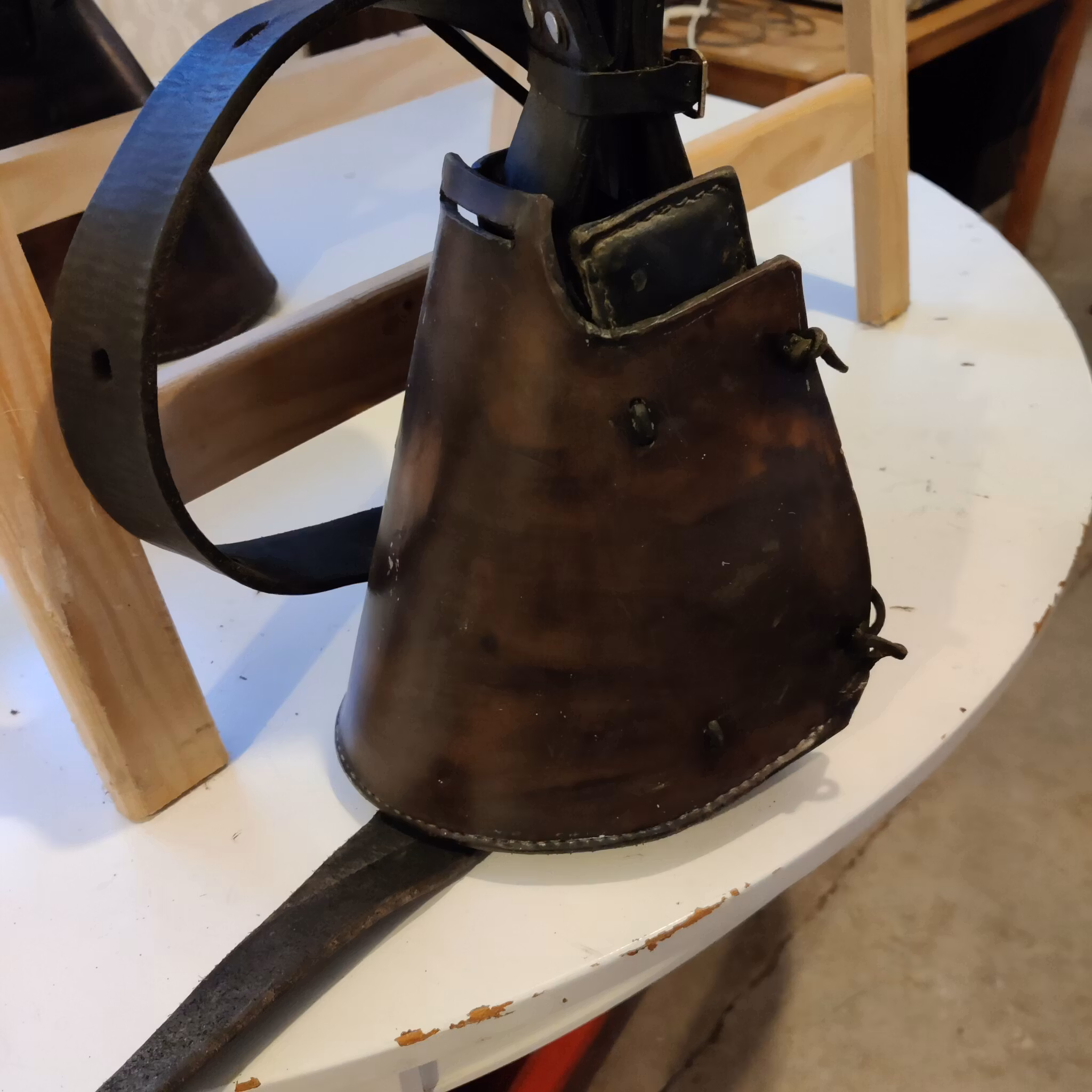 Svart westernsadel 16 tum