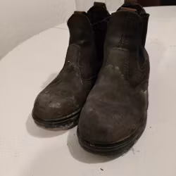 Bruna jodphurs med stålhätta strl 35 Mountain Horse