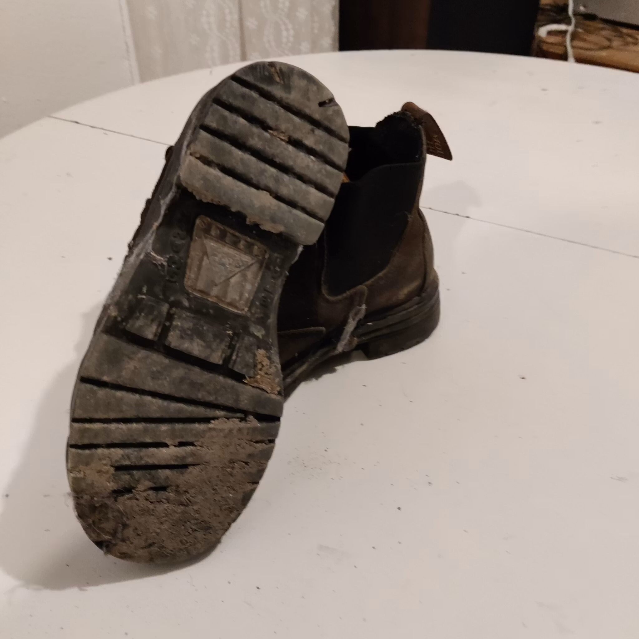 Bruna jodphurs med stålhätta strl 35 Mountain Horse