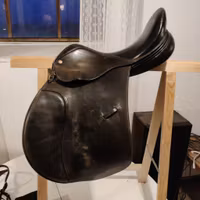 Brun hoppsadel 17 tum 31 bom Hercross