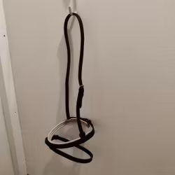 Svart nosgrimma PONNY