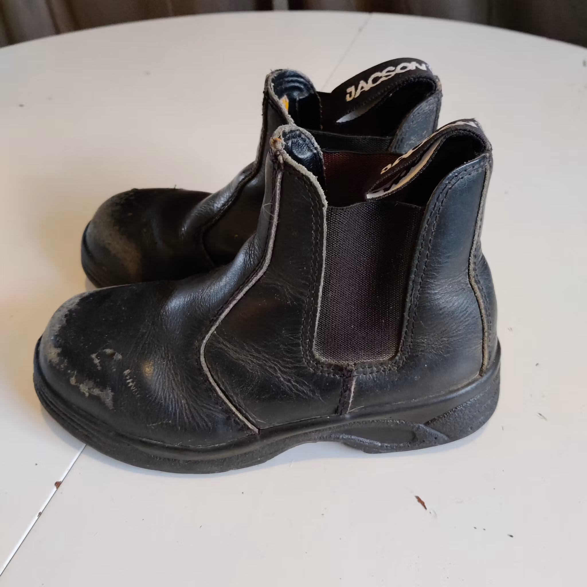 Svarta jodphurs med stålhätta strl 35 Jacson