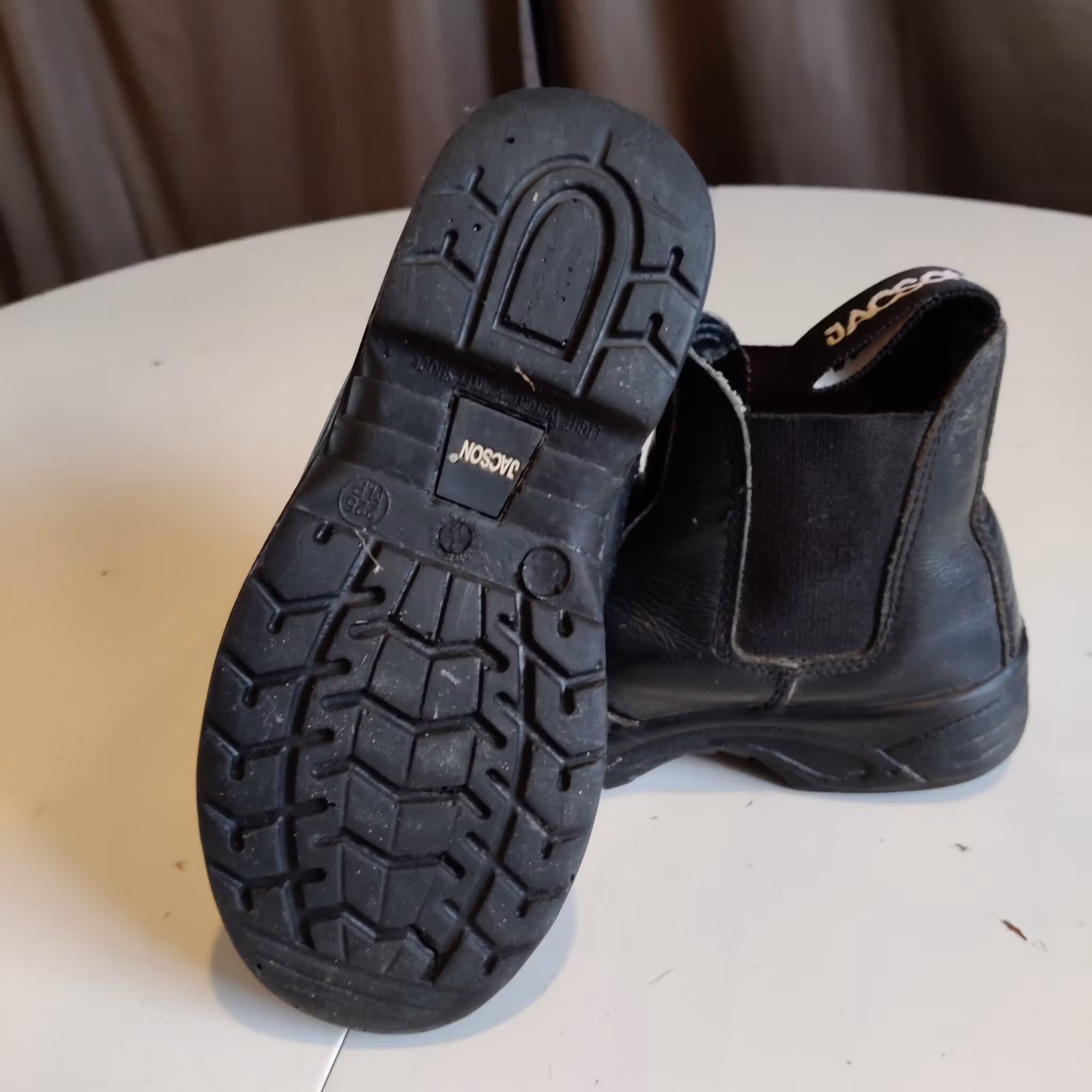 Svarta jodphurs med stålhätta strl 35 Jacson