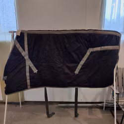 Blått stalltäcke 155 cm ca 250 g