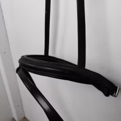 Svart nosgrimma PONNY