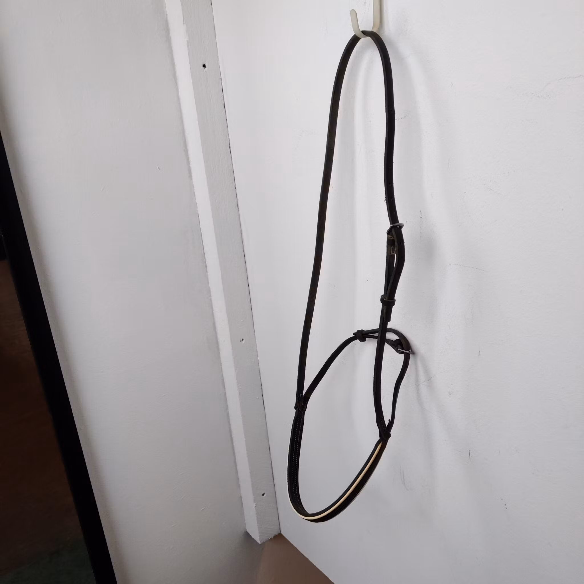 Svart smal nosgrimma FULL