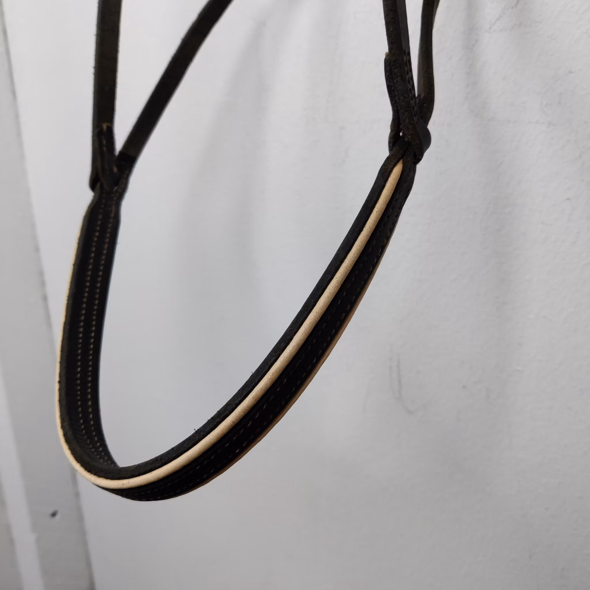 Svart smal nosgrimma FULL