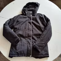Svart vinterjacka 158/164 cl CRW