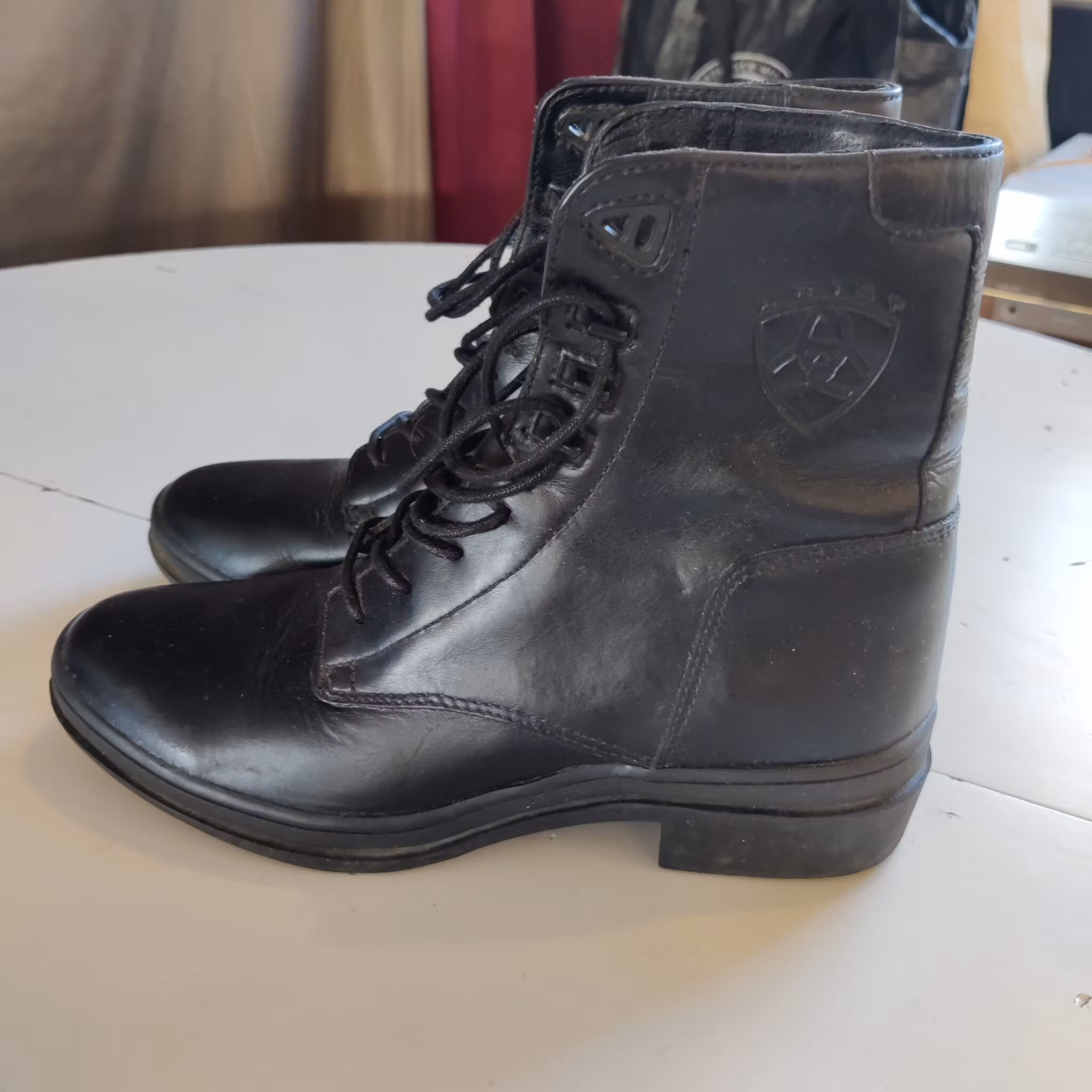 Svarta ridskor 38.5 ARIAT