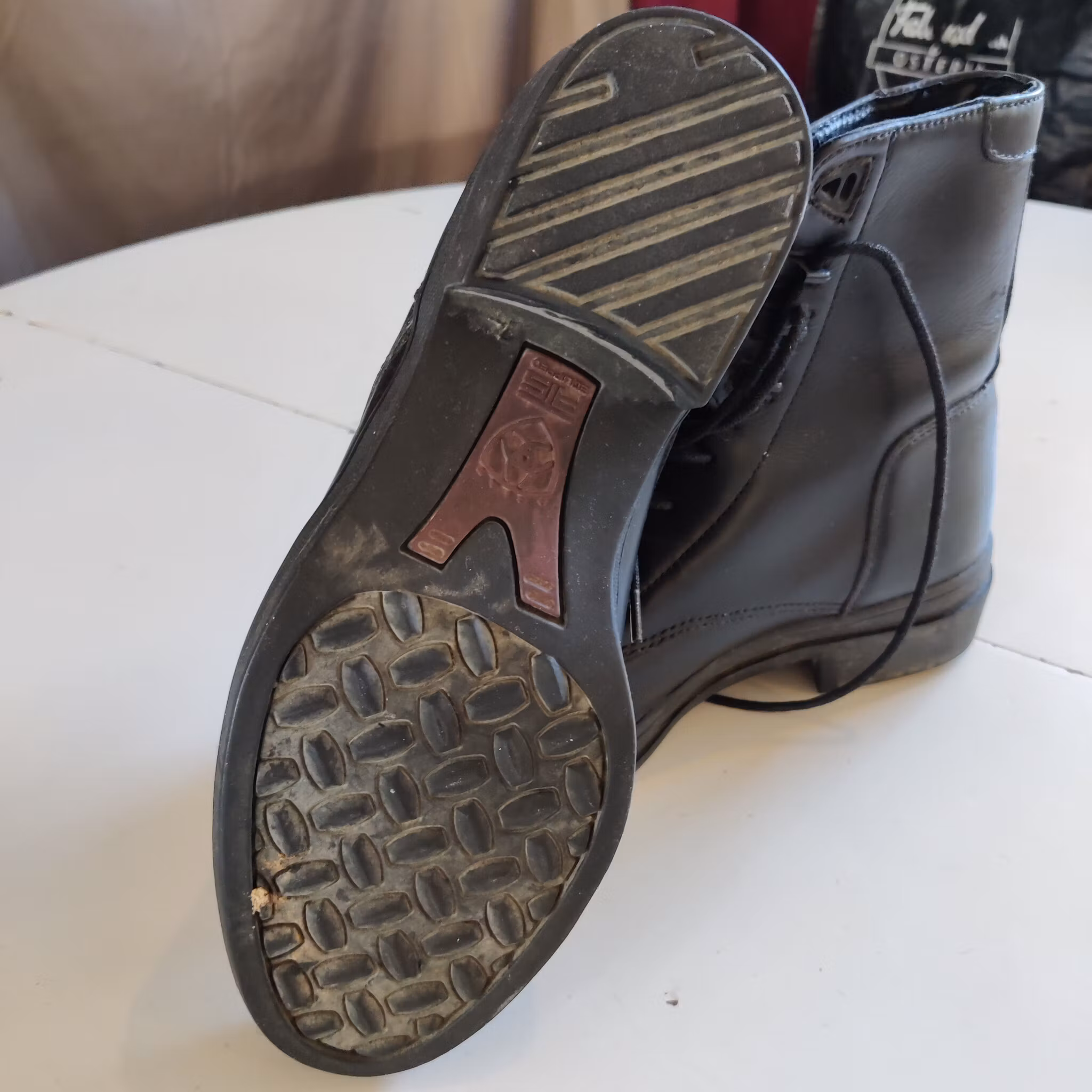Svarta ridskor 38.5 ARIAT