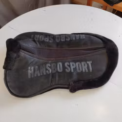 Svart tjock sadelpadd Hansbo FULL