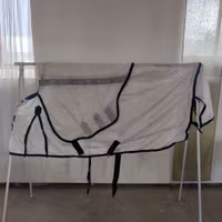 Flugtäcke med fast hals Skara Hästsport 125 cm