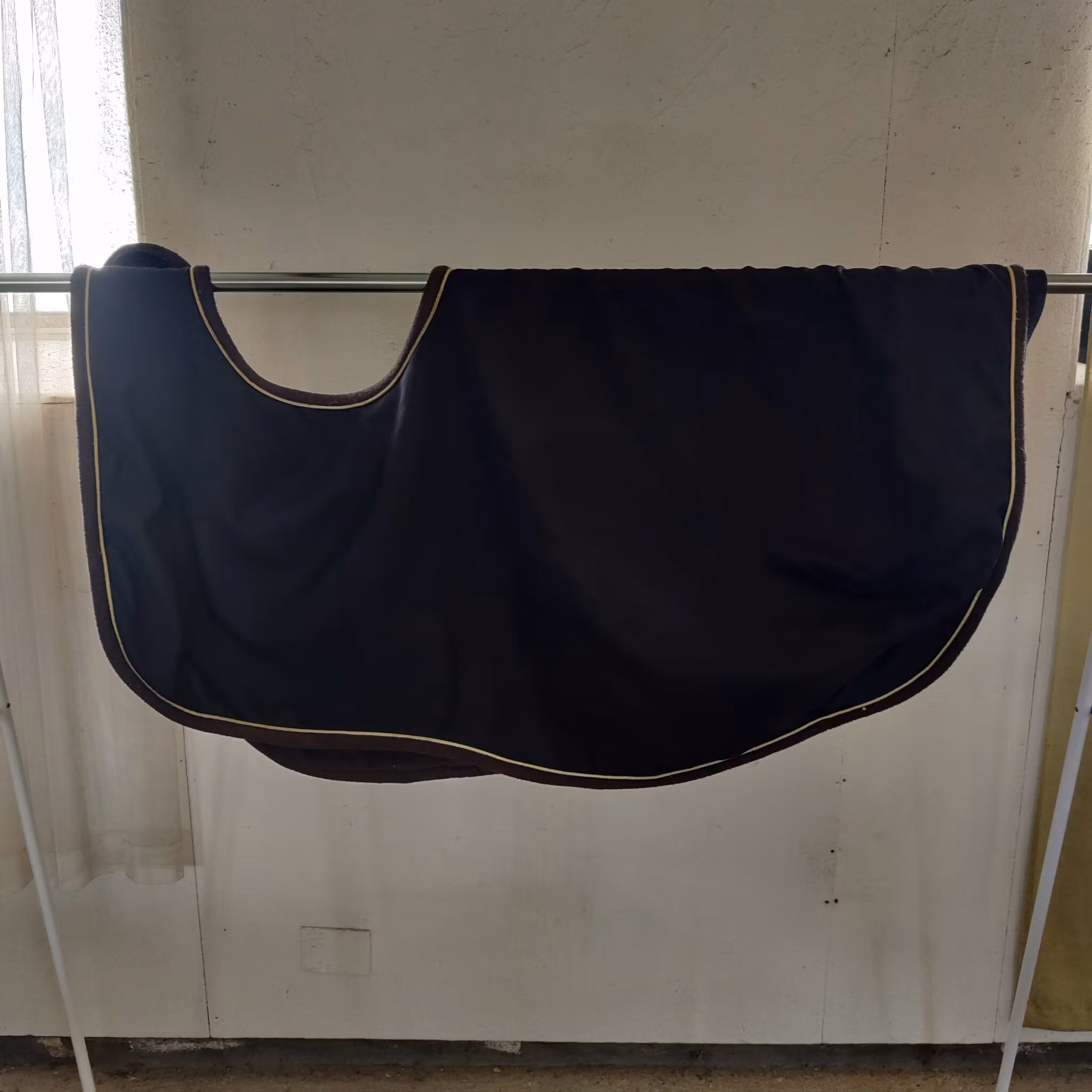 Blått fleecefodrat ridtäcke 115 cm
