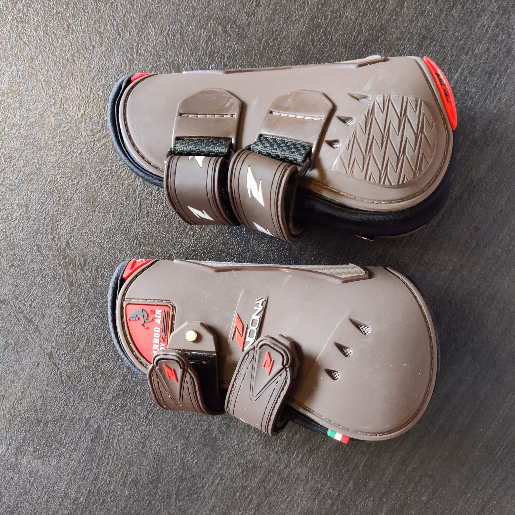 Bruna senskydd Zandona Carbon Air PONNY