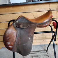 Brun hoppsadel 18 tum 33 bom Prestige Paris