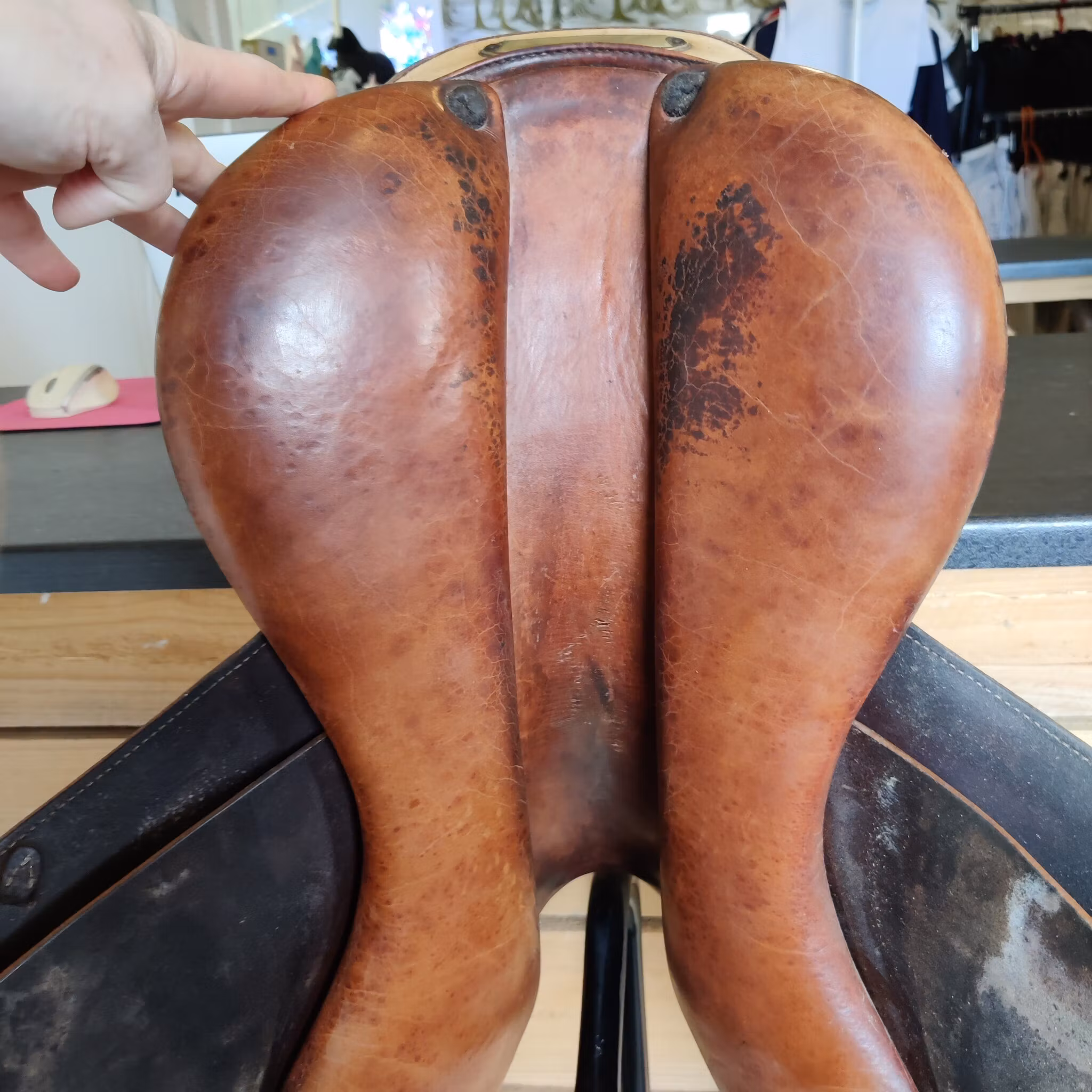 Brun hoppsadel 18 tum 33 bom Prestige Paris