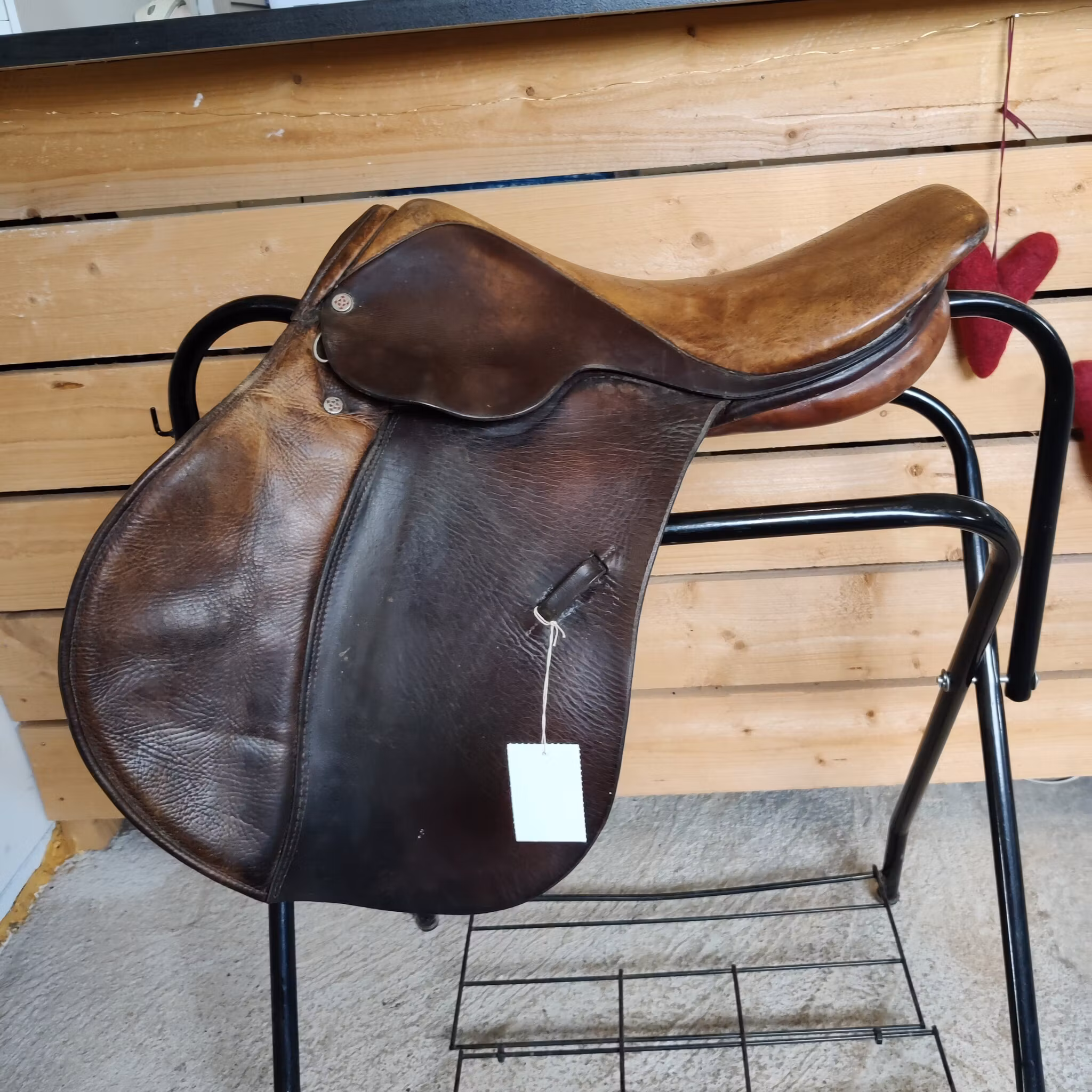 Brun hoppsadel 17.5 tum 30 bom Lemetex Pandur FS Spezial