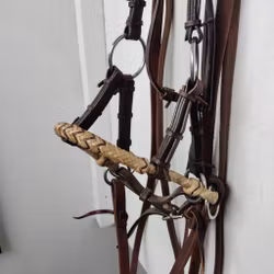 Brunt sidepull med delade tyglar FULL