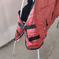 Brunt stalltäcke 135 cm 300 g Domani