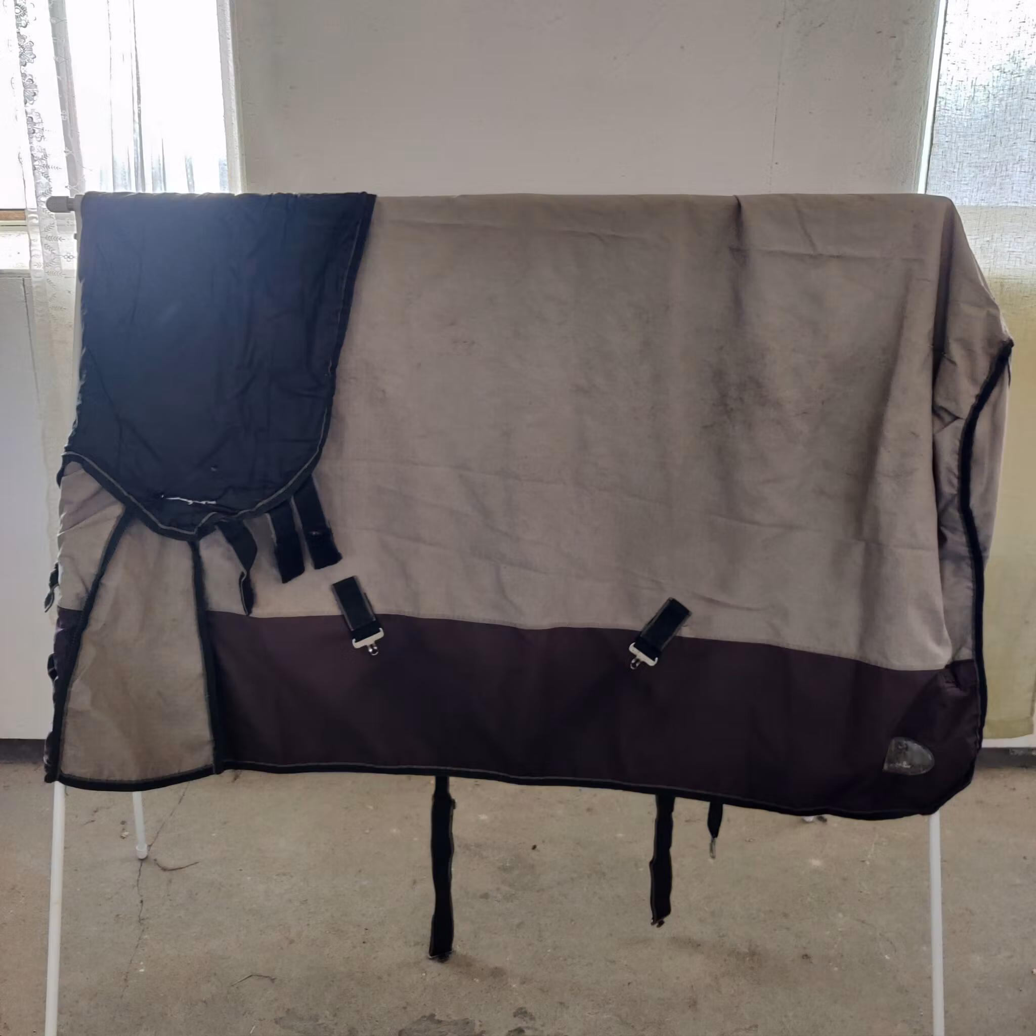Regntäcke med fast hals 145 cm ca 100 g Globus