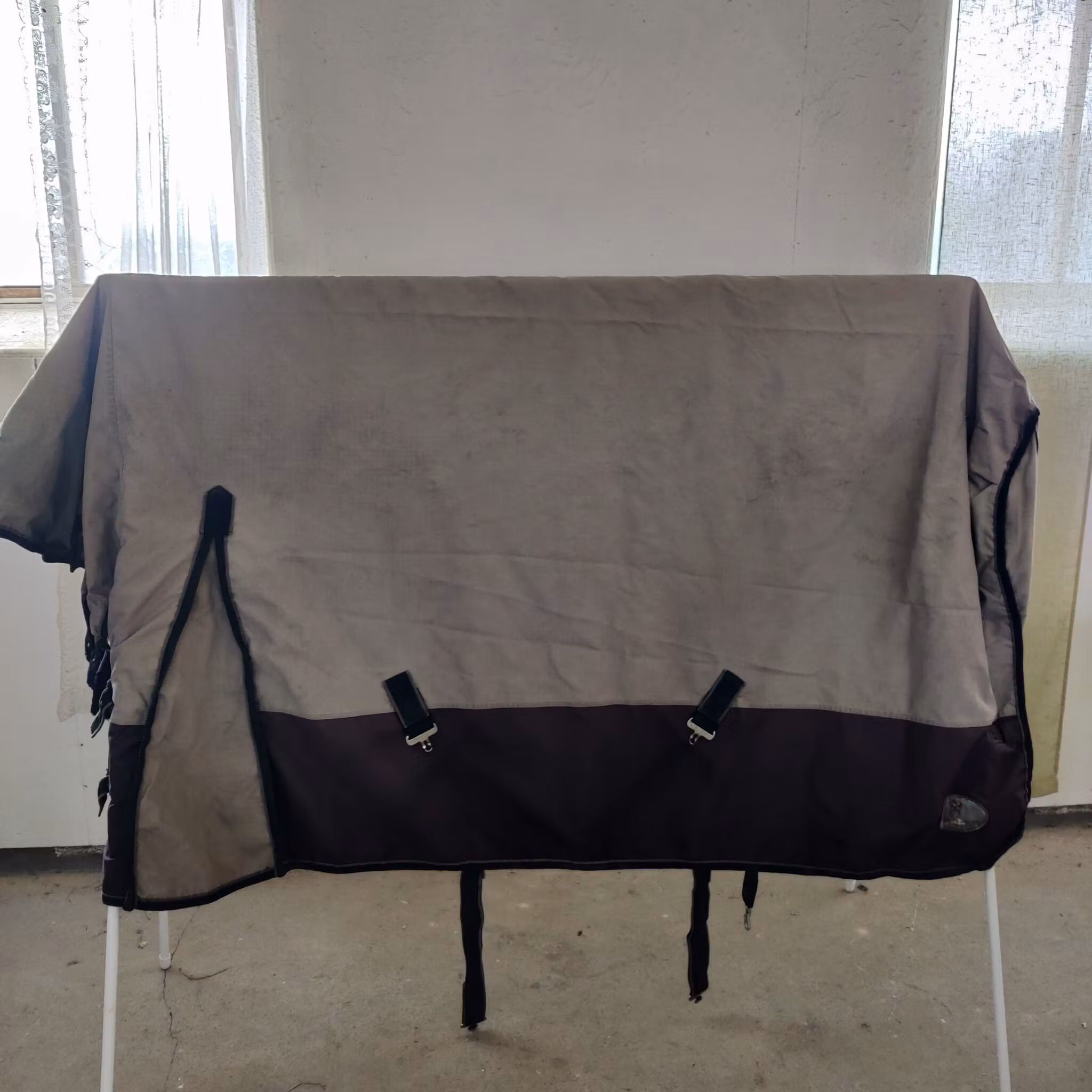 Regntäcke med fast hals 145 cm ca 100 g Globus