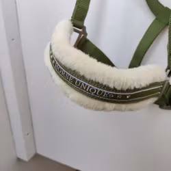 Grön grimma med ludd Källquists