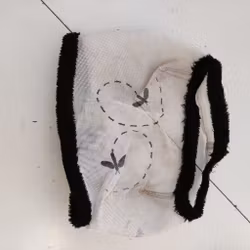 Vit flughuva utan öron
