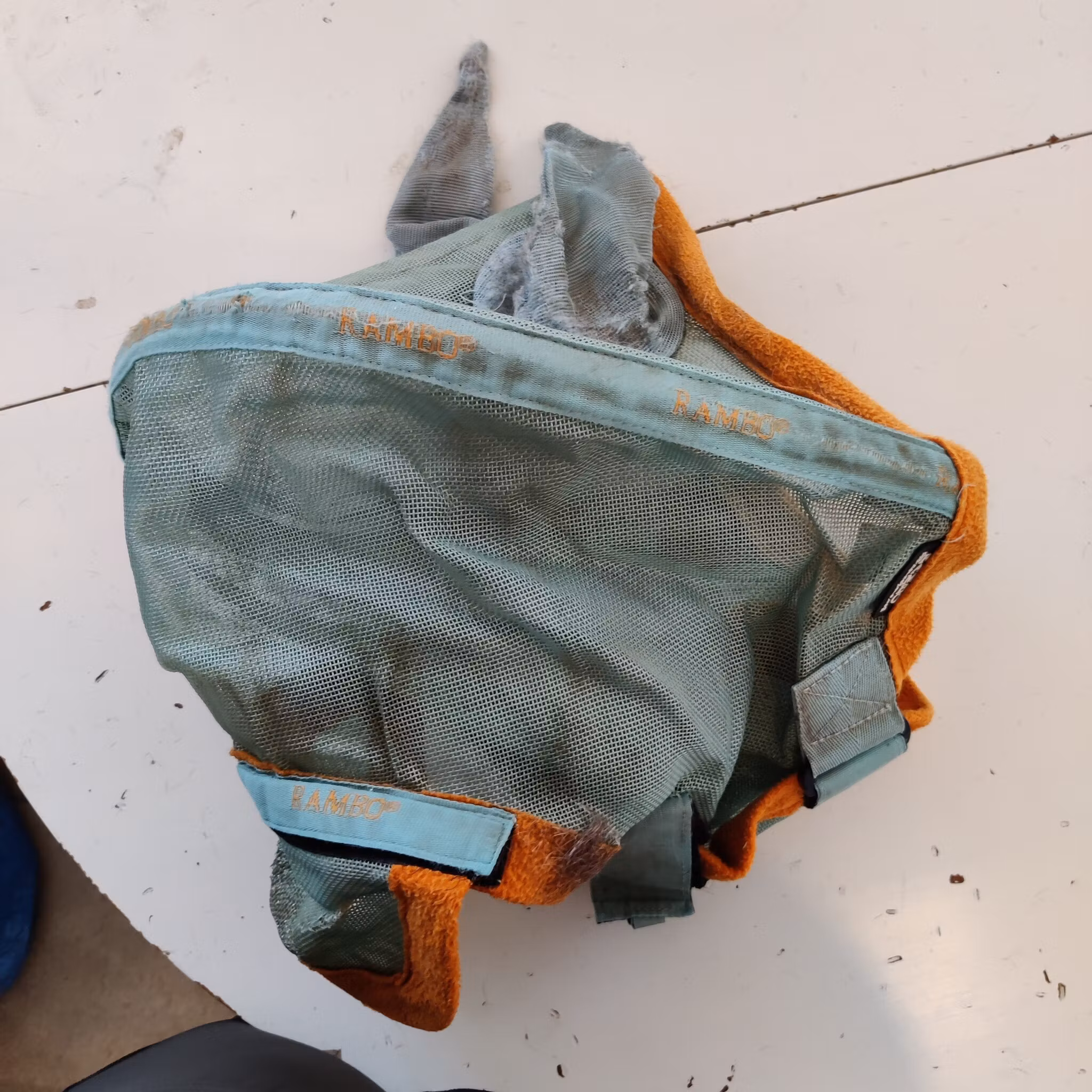 Flughuva med båge Rambo COB