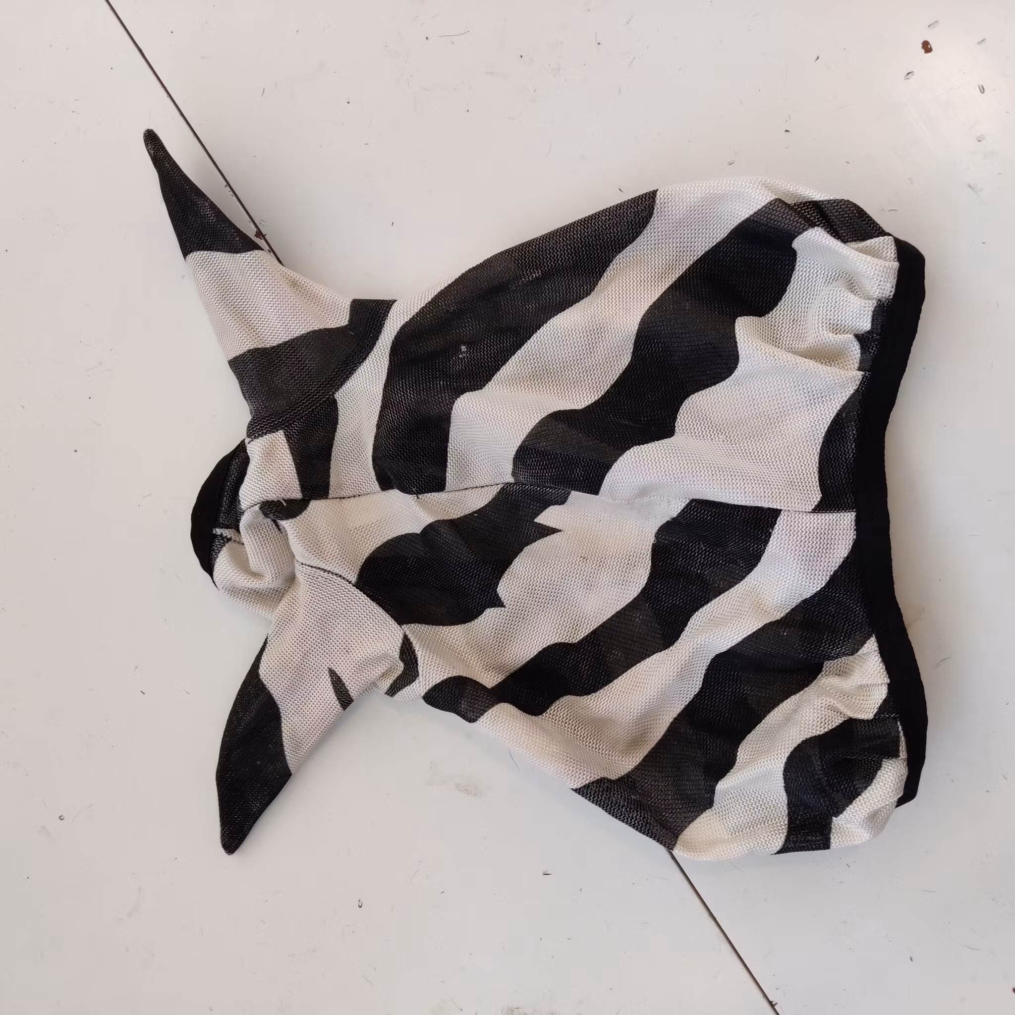 Zebrarandig flughuva Bucas LARGE