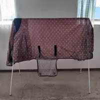 Brunt flugtäcke med fast hals 155 cm