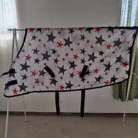 Flugtäcke med stjärnor 115 cm Onehorse