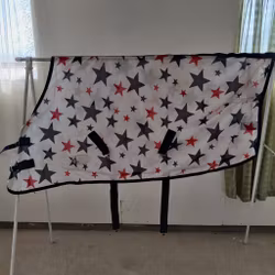 Flugtäcke med stjärnor 115 cm Onehorse