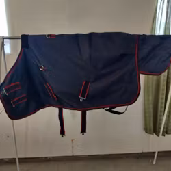Blått vintertäcke 85 cm ca 300 g
