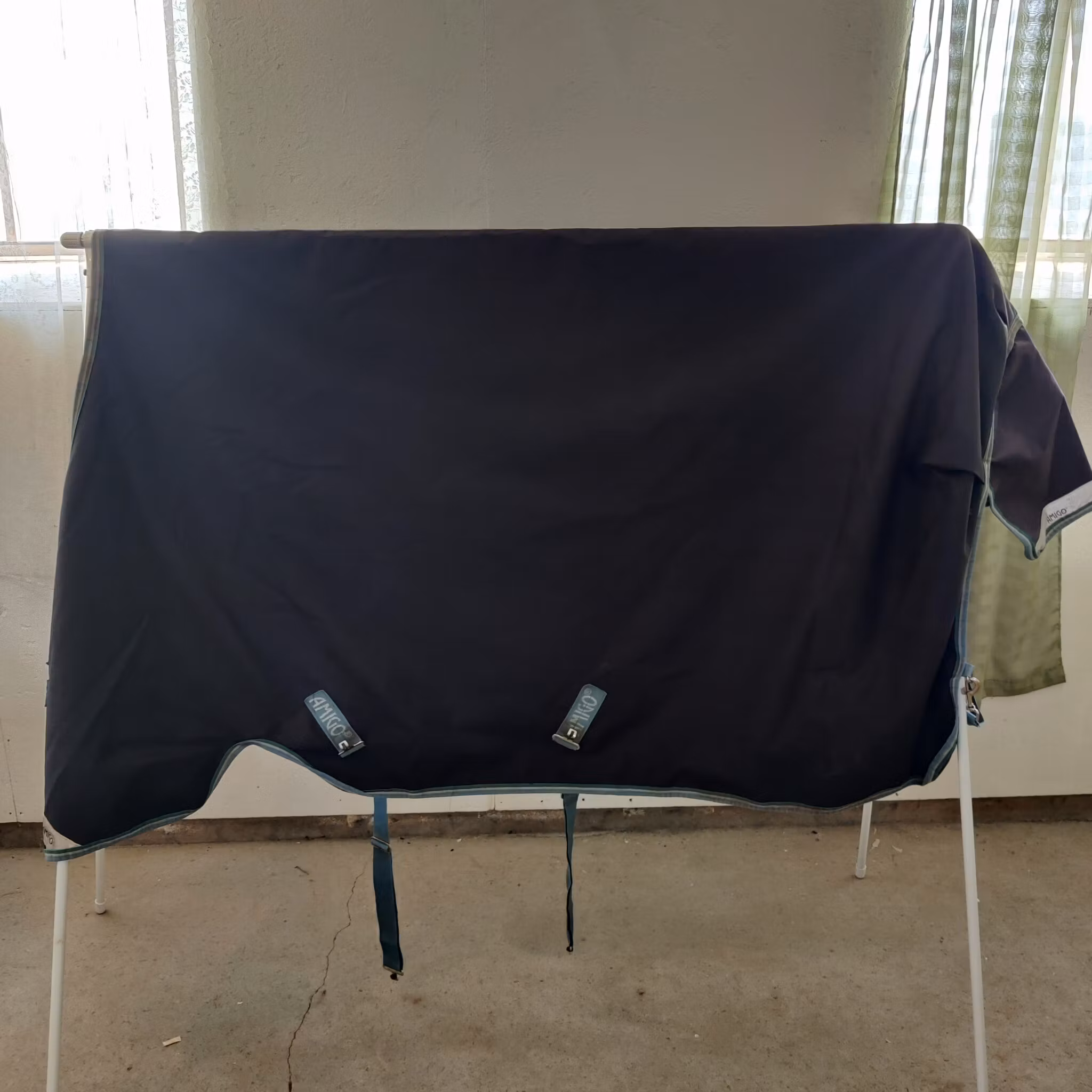 Svart regntäcke 160 cm ca 100 g Amigo Bravo 12