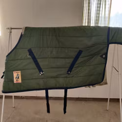 Grönt stalltäcke 115 cm ca 100 g Event