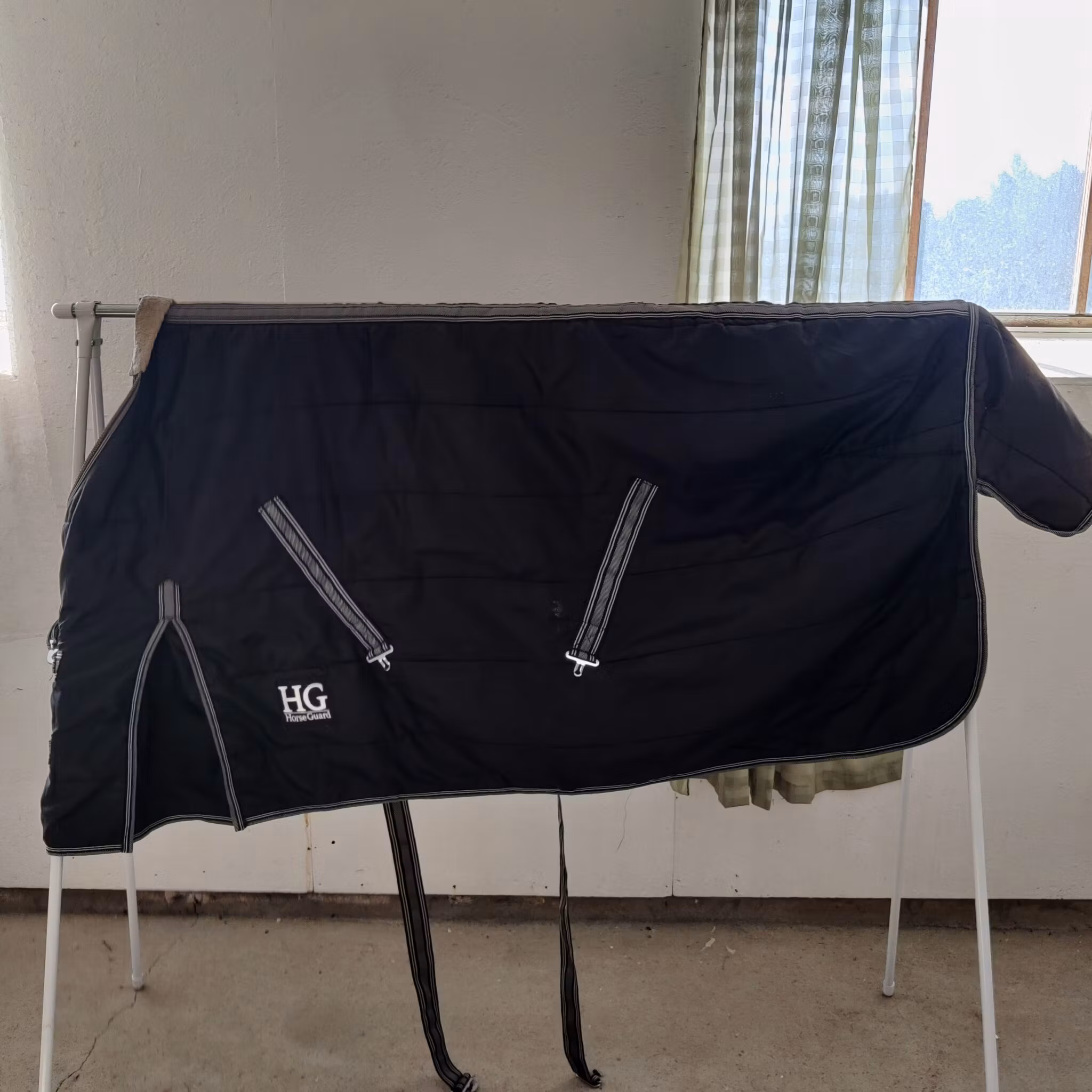 Svart stalltäcke 125 cm ca 150 g Horseguard