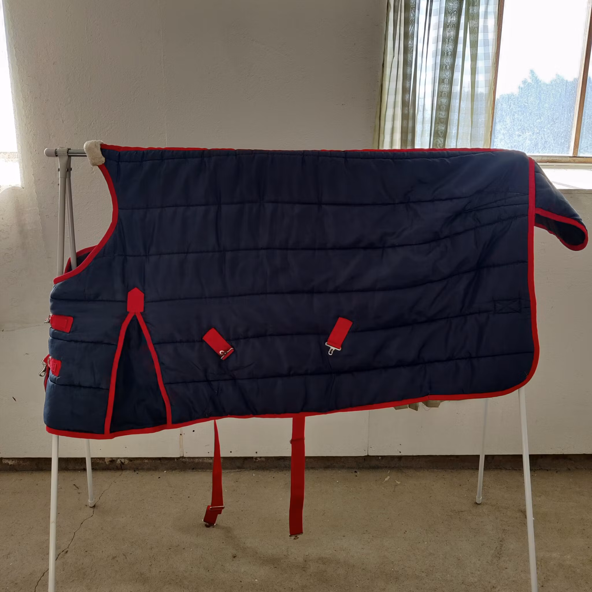 Blått stalltäcke 125 cm ca 300 g