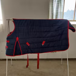 Blått stalltäcke 125 cm ca 300 g