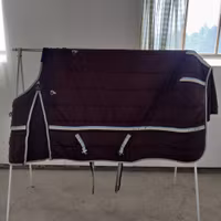 Brunt stalltäcke 145 cm ca 300 g Hansbo