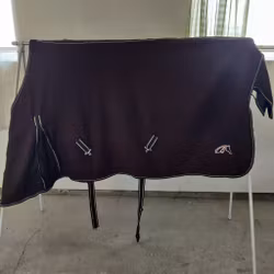 Brunt fleecetäcke 145 cm Biltema