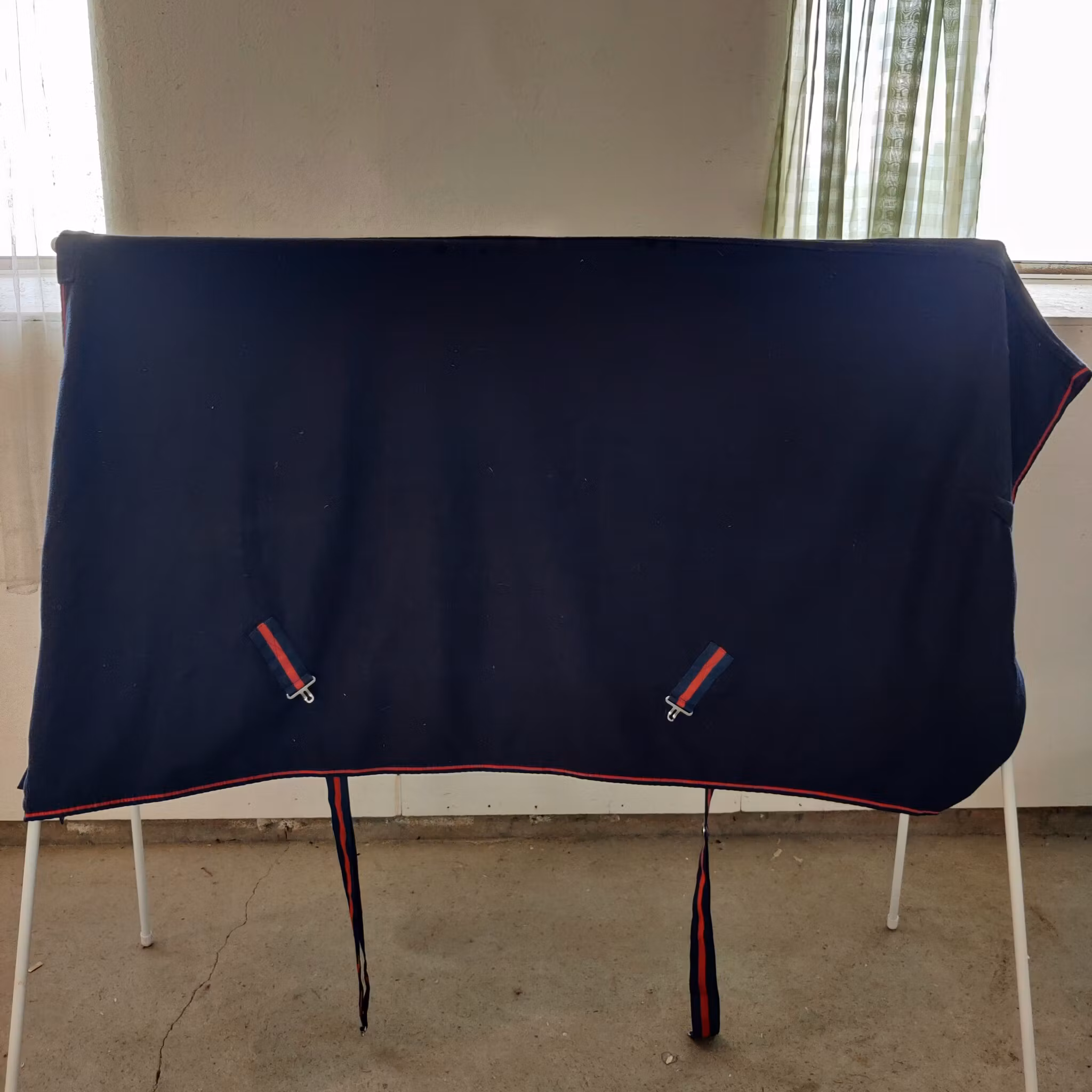 Blått fleecetäcke 160 cm