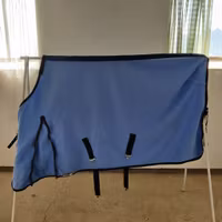 Blått fleecetäcke 145 cm Shires