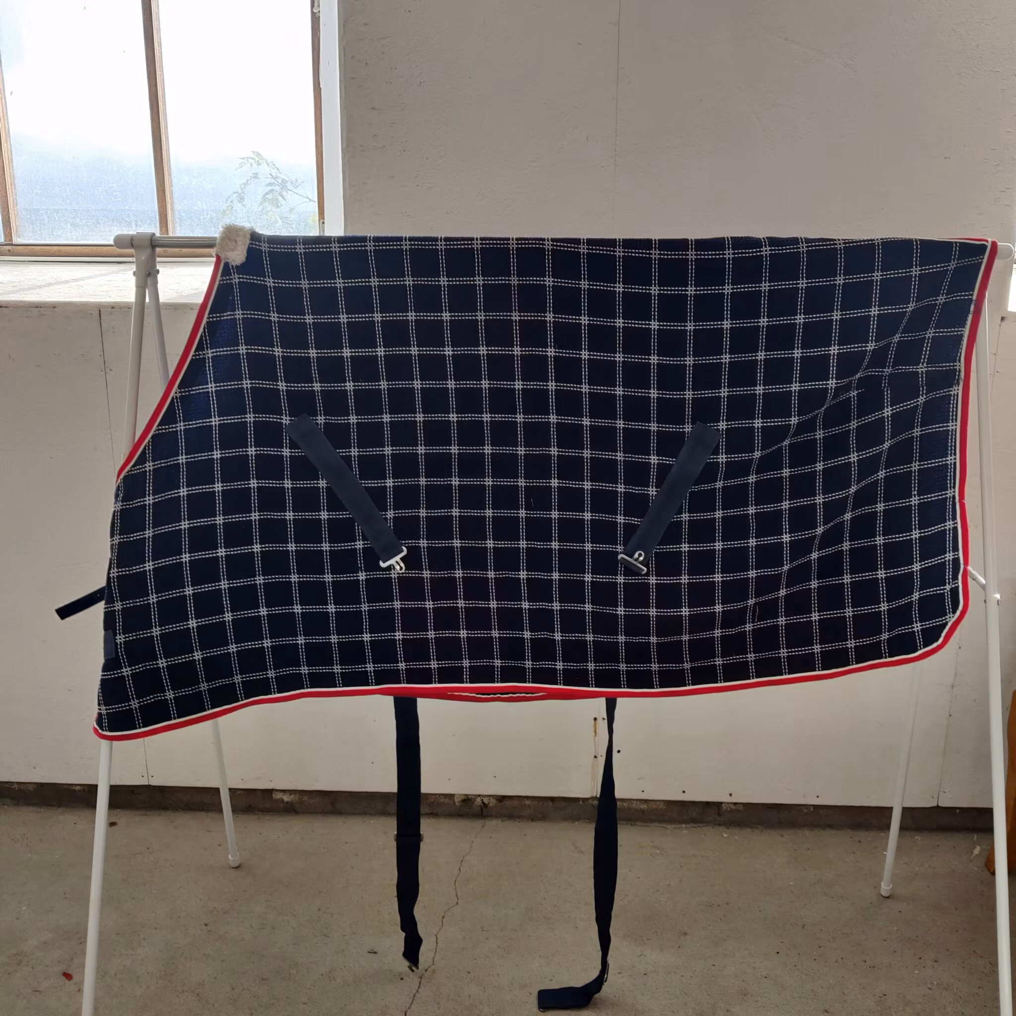 Blårutigt våffeltäcke 130 cm