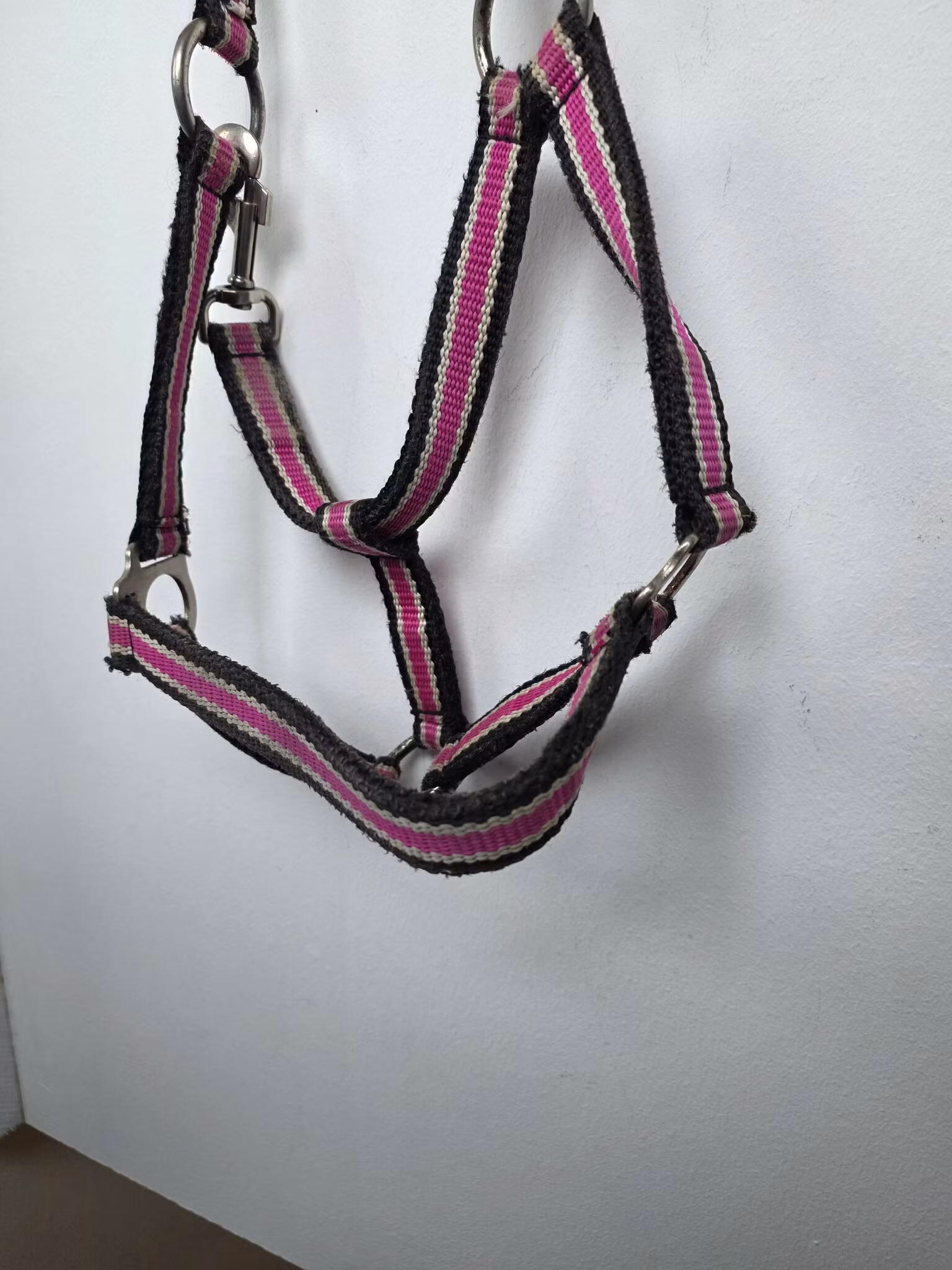Svart/vit/rosa grimma COB