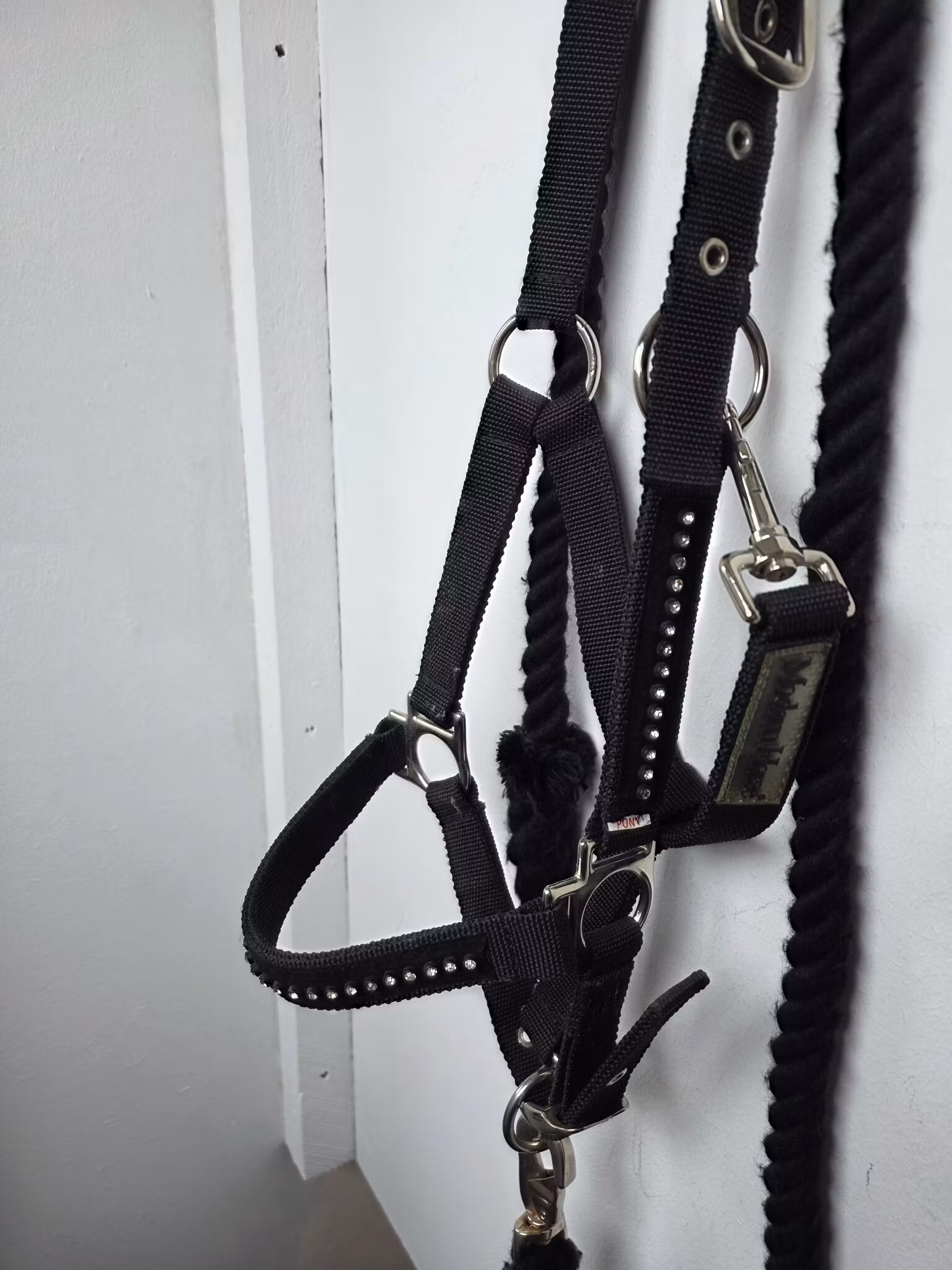 Set svart grimma med bling och grimskaft PONNY