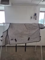 Ljusgrått regntäcke 115 cm 0 g Riding House