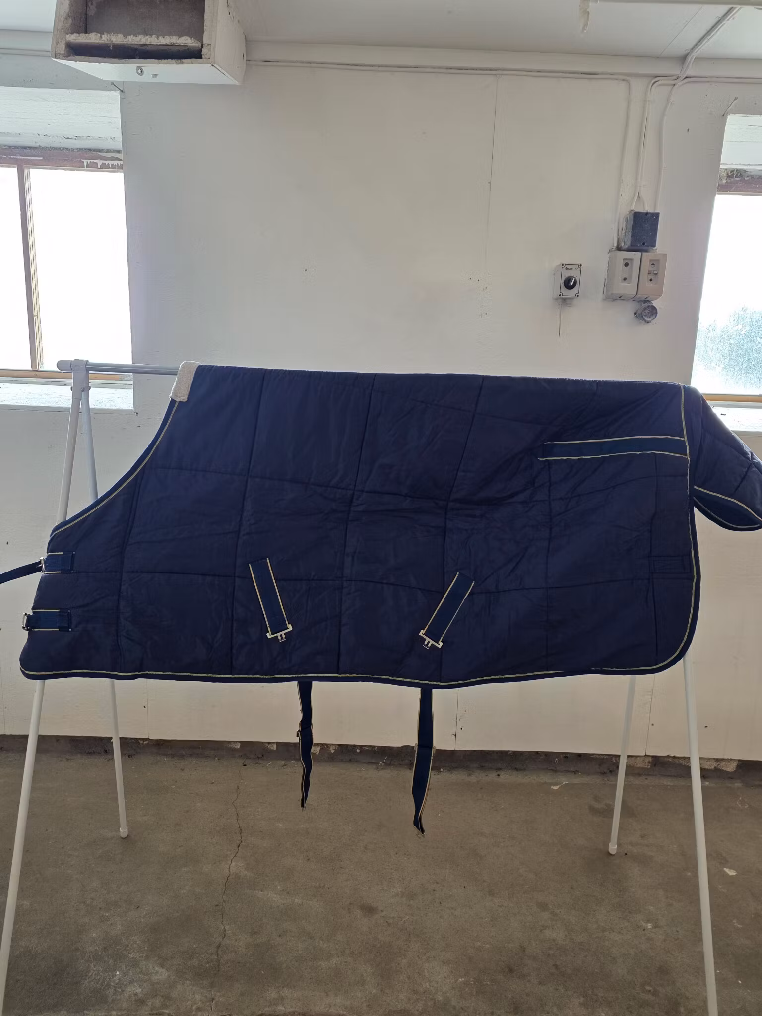 Blått stalltäcke 115 cm ca 200 g