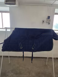 Blått stalltäcke 115 cm ca 200 g